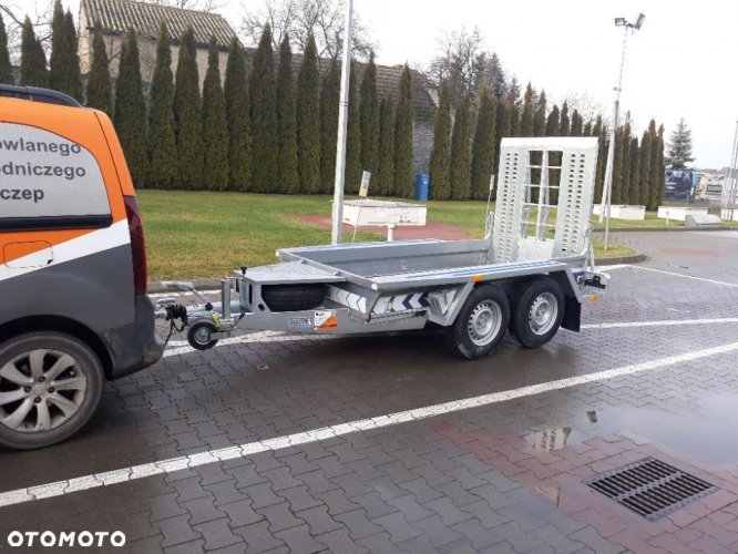 Lorries TPM20/2700 kg